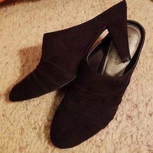 3/$10! kelly & katie black heels